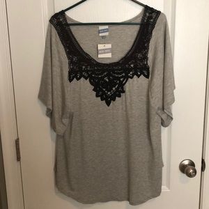 Short sleeve women’s shirt